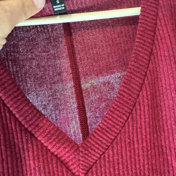 Vibrant Red V-Neck Ribbed Sweater - Picture 2 of 3